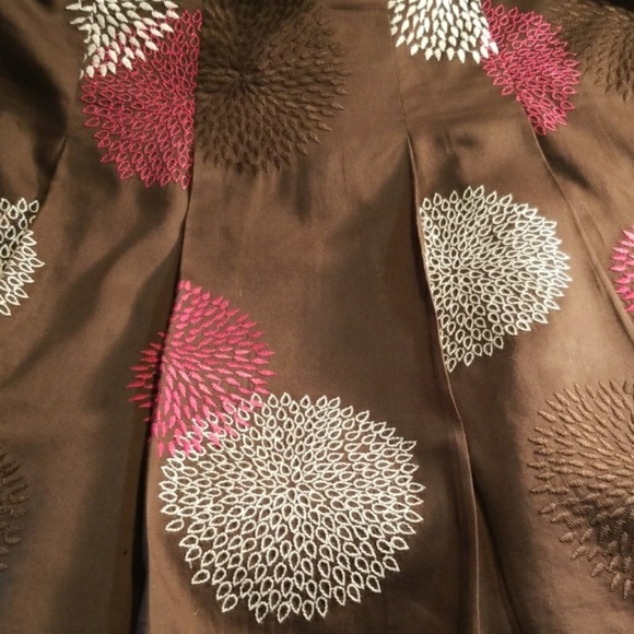 ANN TAYLOR PLEATED SKIRT - Picture 4 of 5